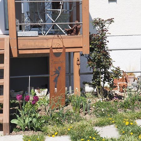 Sleep And Go Bed and Breakfast Mundelsheim Exteriör bild