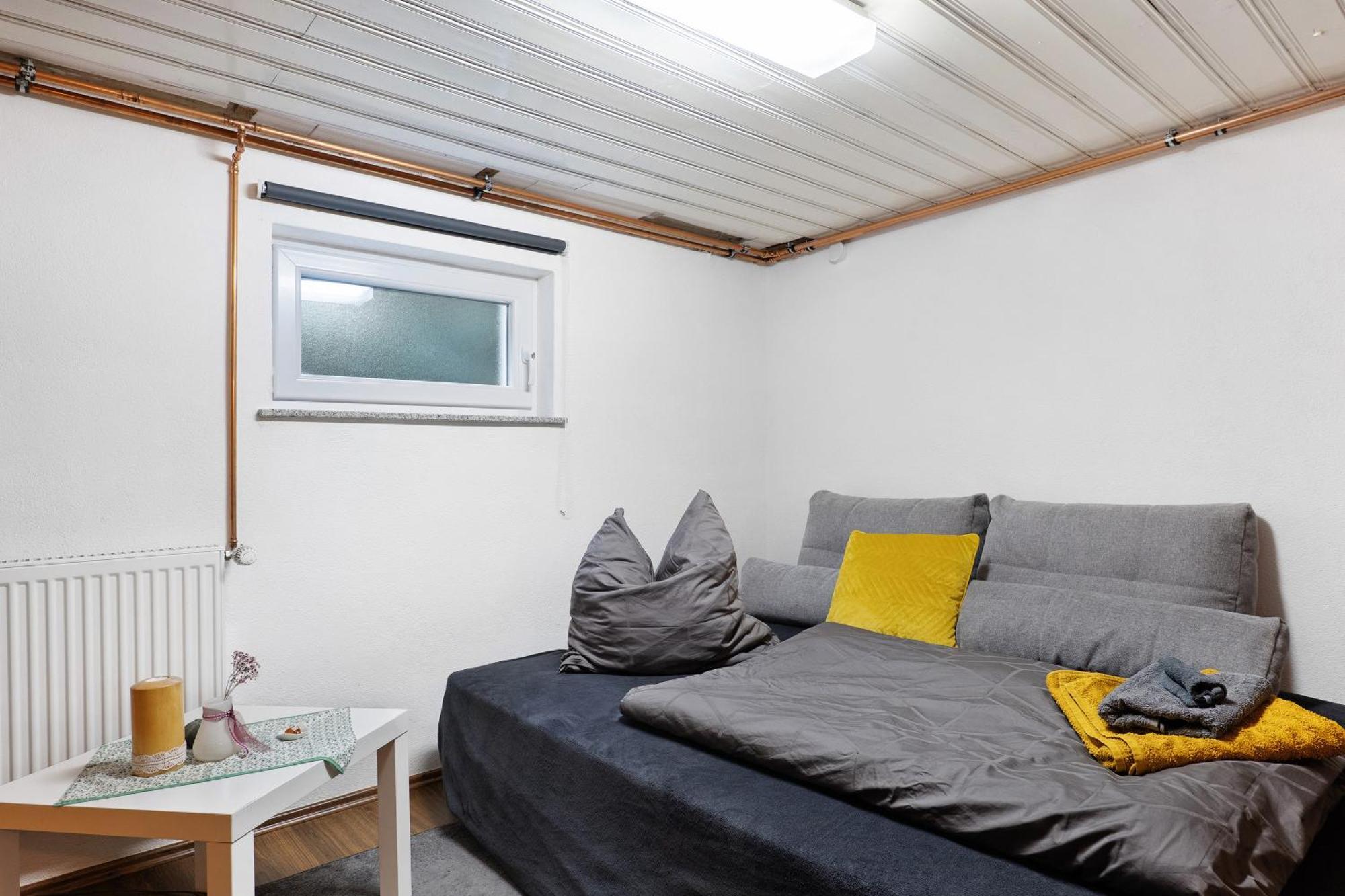 Sleep And Go Bed and Breakfast Mundelsheim Exteriör bild