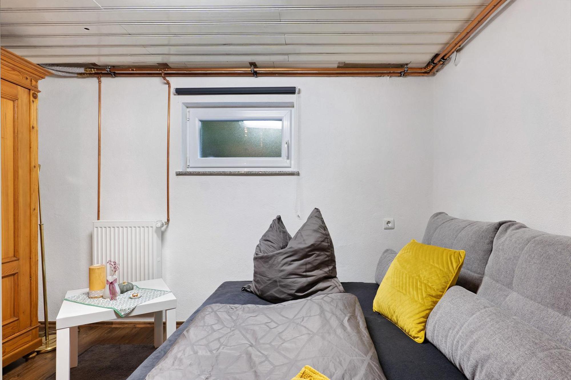 Sleep And Go Bed and Breakfast Mundelsheim Exteriör bild